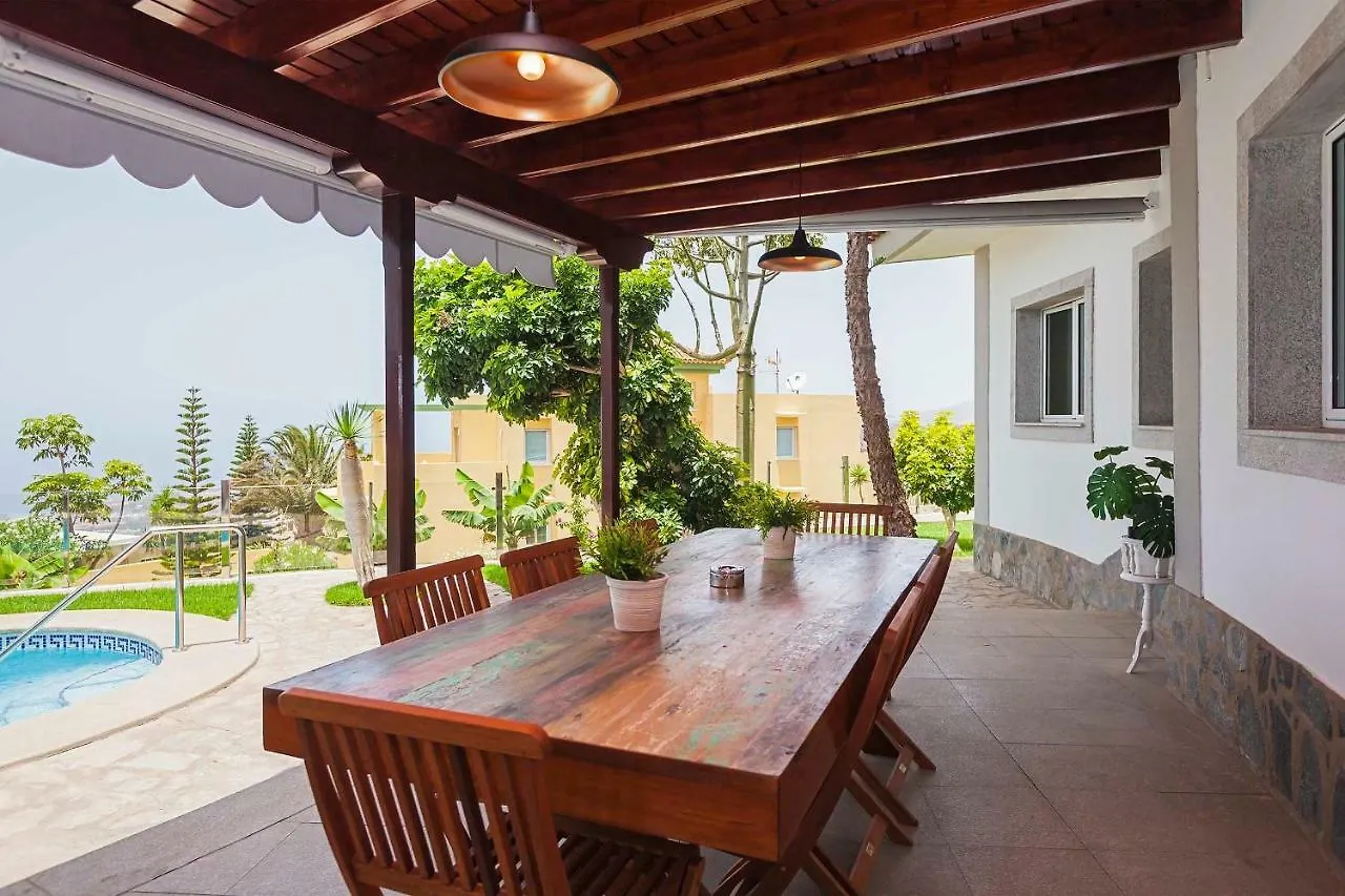 Villa Sara in Costa Adeje  Costa Adeje (Tenerife)